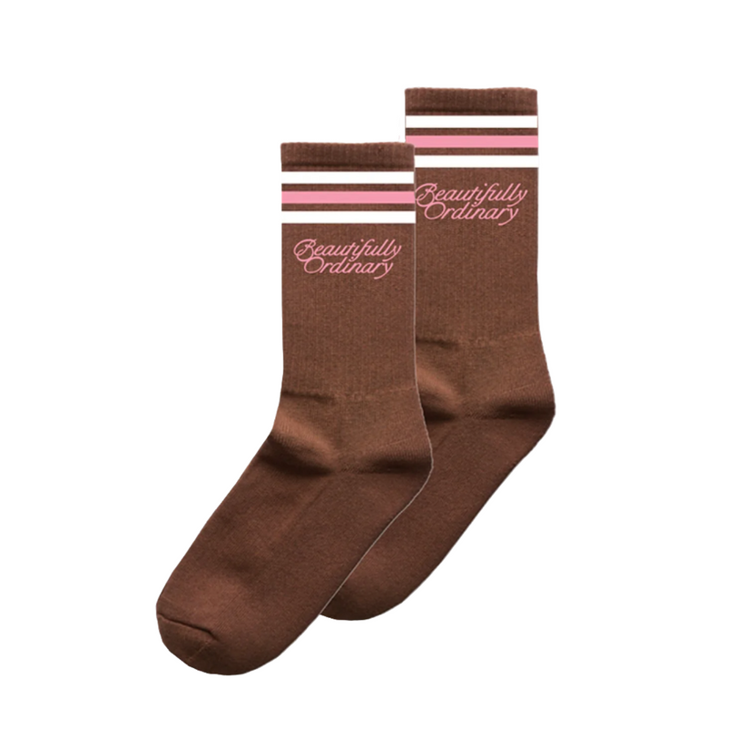BEAUTIFULLY ORDINARY SOCKS (BROWN)